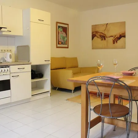 Apartment Stahleckstrasse